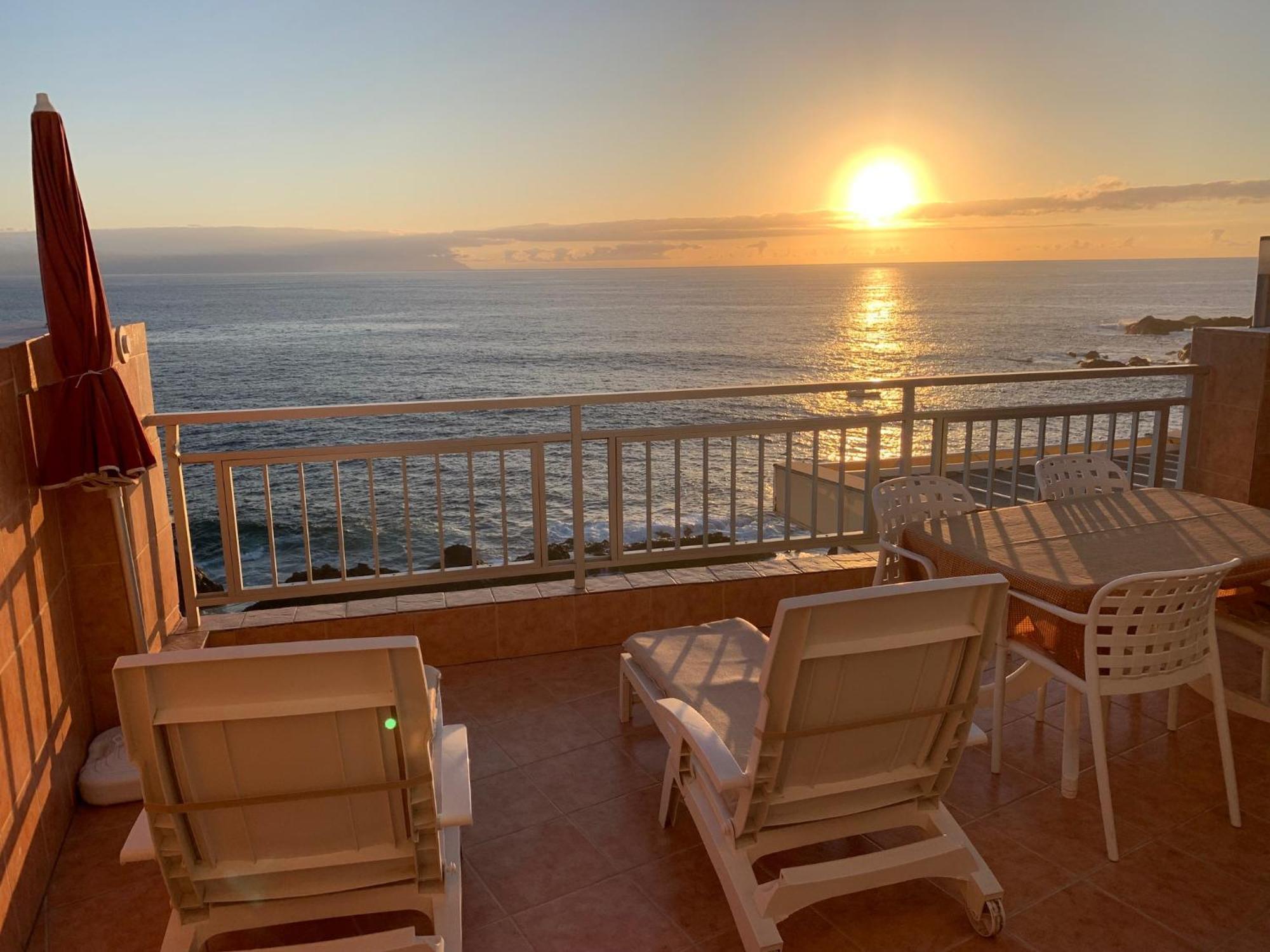 Vivienda Vacacional Con Vistas A La Gomera Y La Palma Puerto de Santiago  Ngoại thất bức ảnh